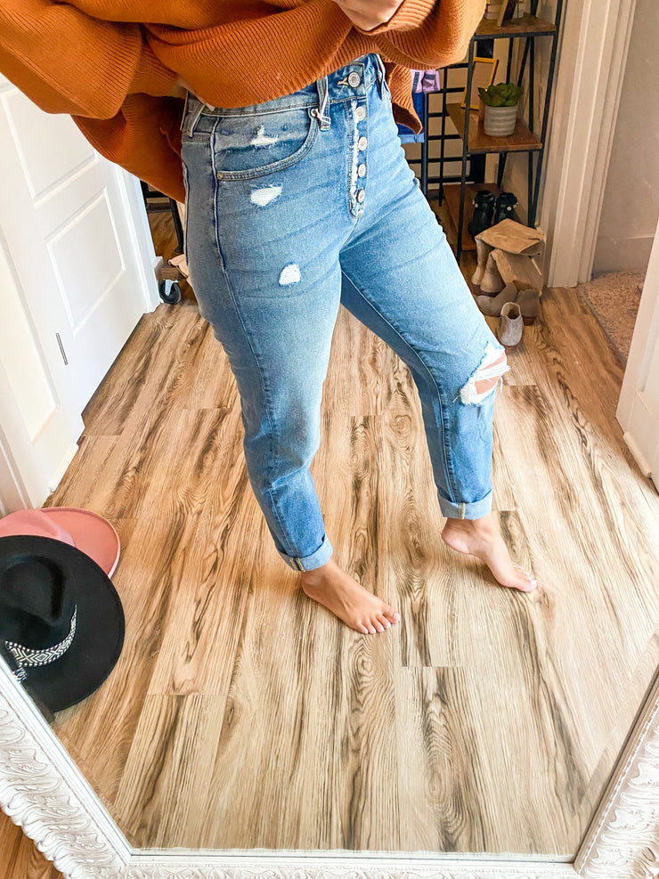 noah mom jeans | kancan